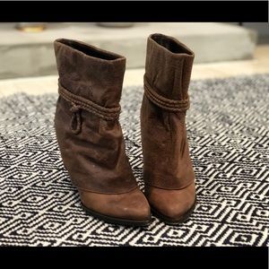 100% Aunthentic Givenchy Heeled Boots.